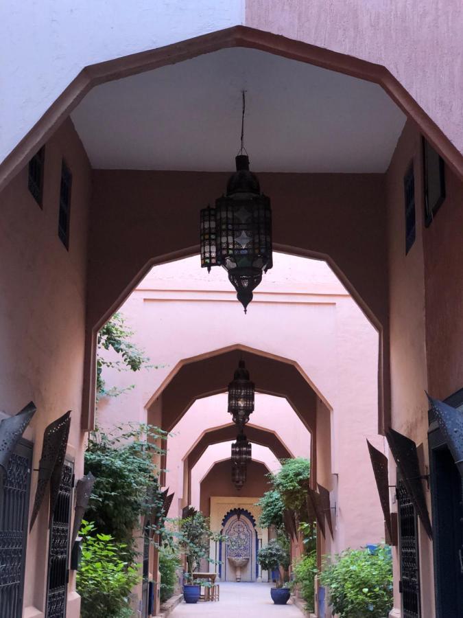 Riad Ramona Lqariya Seyaheya Marrakesh Buitenkant foto