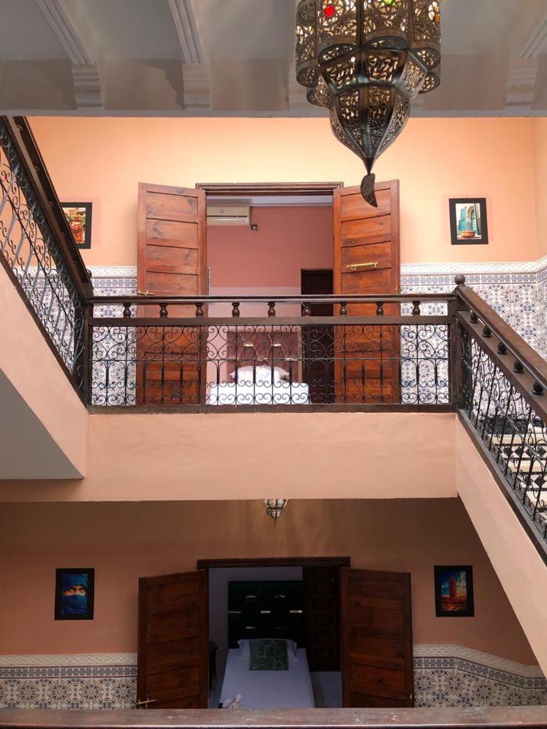 Riad Ramona Lqariya Seyaheya Marrakesh Kamer foto