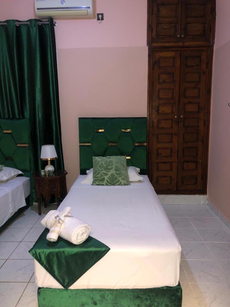 Riad Ramona Lqariya Seyaheya Marrakesh Kamer foto