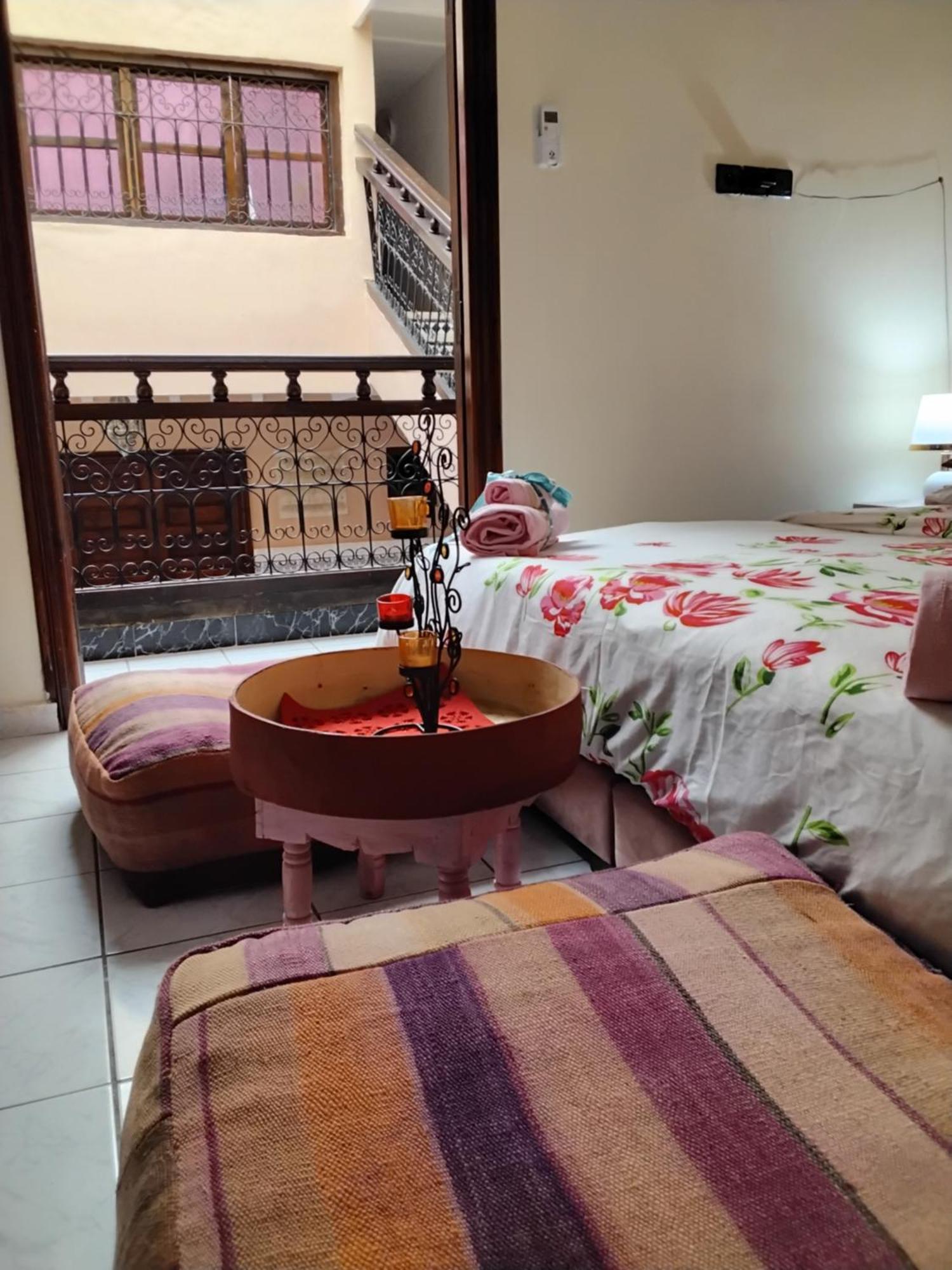 Riad Ramona Lqariya Seyaheya Marrakesh Buitenkant foto